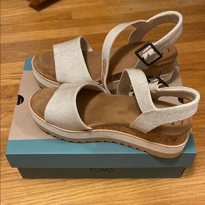 Toms Cream and Brown Platform Sandals